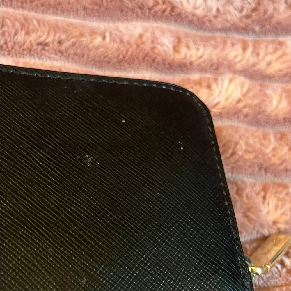Kate Spade Two-Tone Black and Cream Wallet - Picture 4 of 7